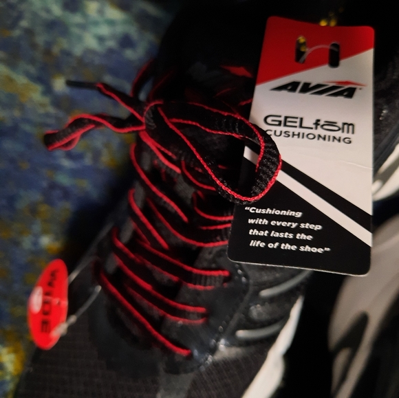 Avia GelFoam running shoes sneakers mens 9.5 wide, New w Tag,comfortable, nice! - Picture 4 of 5